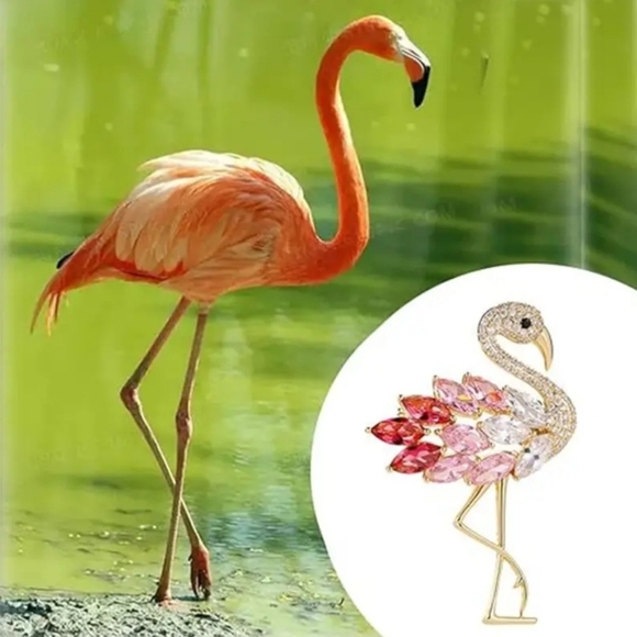 Elegant Flamingo Brooch with Pink and Gold Rhinestone Accents. NEW! - Picture 2 of 5